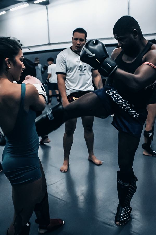 Retrato de lutador em treino de artes marciais