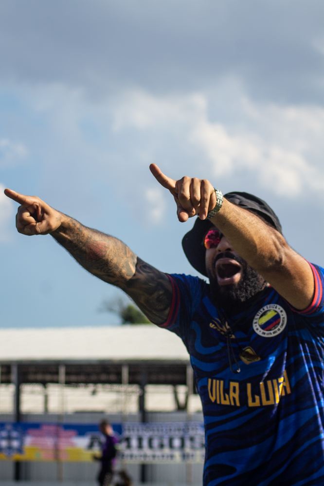 Futebol de várzea - lance 1